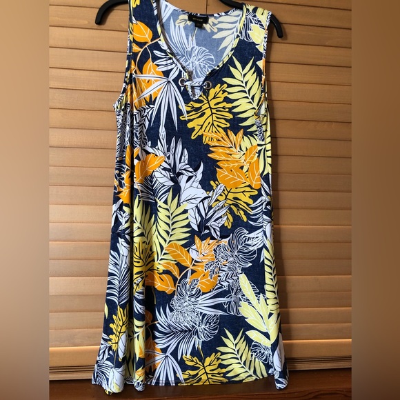 ESPRESSO LIKE NEW FLORAL DRESS/ COVER UP SIZE LARGE - Picture 5 of 5